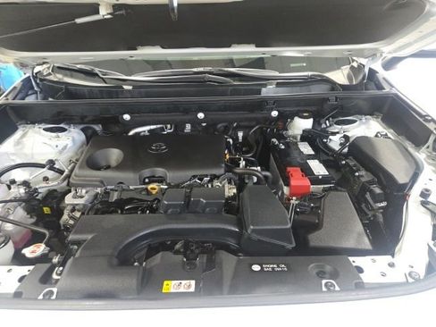 Used 2025 Toyota RAV4 XLE w/ Convenience Package image 20