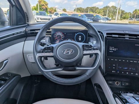 Used 2024 Hyundai Tucson Limited FWD image 16