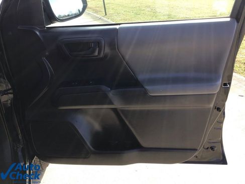 Used 2023 Toyota Tacoma SR image 18