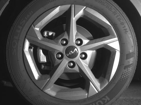 Used 2025 Kia K4 LXS image 12