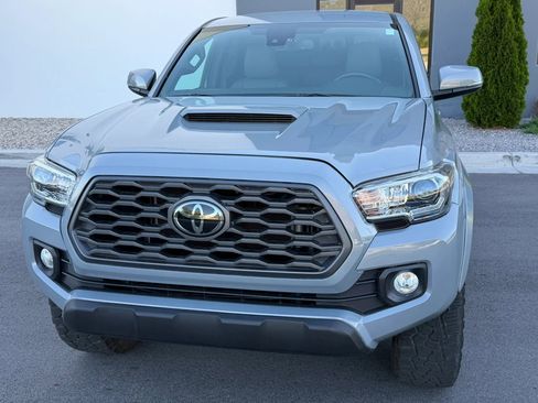 Used 2021 Toyota Tacoma TRD Sport AWD/4WD image 4