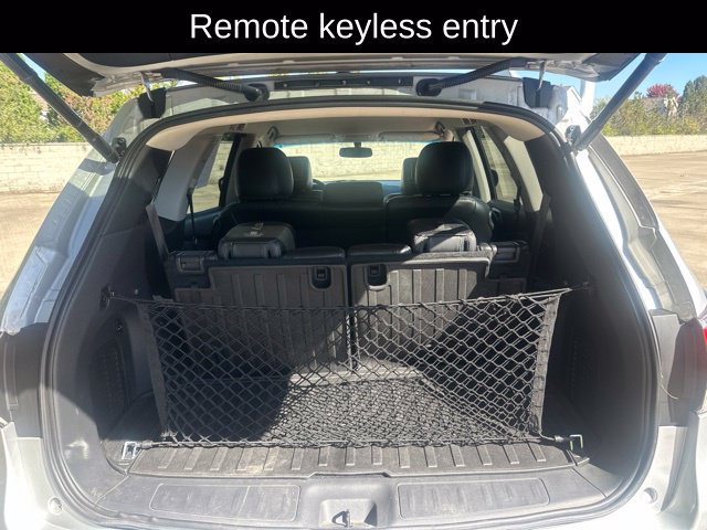Used 2015 Nissan Pathfinder SL w/ SL Tech Package FWD image 8