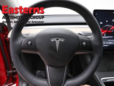 Used 2021 Tesla Model Y Long Range AWD/4WD image 10