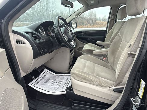 Used 2015 Dodge Grand Caravan American Value Package w/ UConnect Hands-Free Group image 26