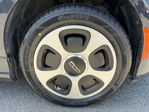 Used 2018 FIAT 500 e FWD image 43