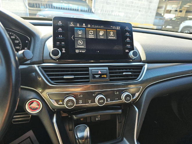 Used 2018 Honda Accord Sport image 14
