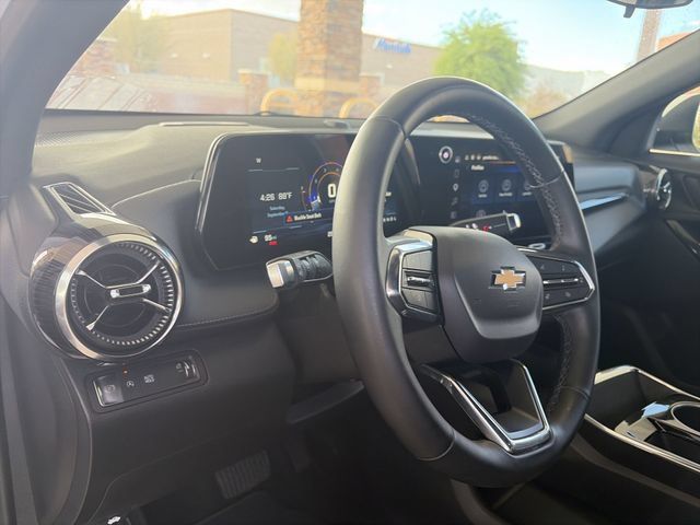 Used 2025 Chevrolet Equinox LT FWD image 10