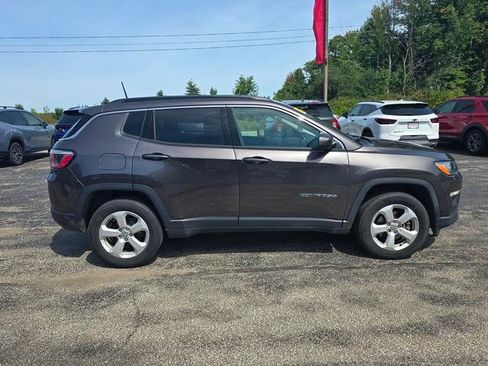 Used 2017 Jeep Compass Latitude AWD/4WD image 2