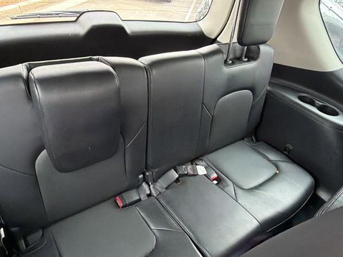Used 2022 Nissan Armada SV w/ SV Appearance Package image 22