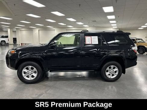 Used 2024 Toyota 4Runner SR5 Premium w/ Moonroof Package AWD/4WD image 4