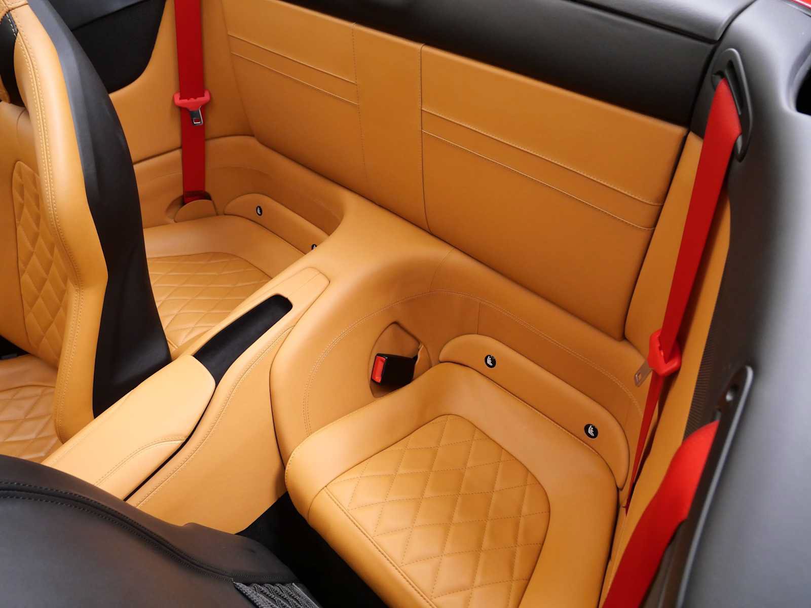 Certified 2017 Ferrari California T RWD image 20