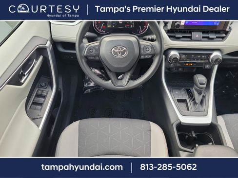 Used 2024 Toyota RAV4 XLE image 16