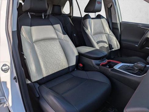 Used 2021 Toyota RAV4 TRD Off-Road image 21