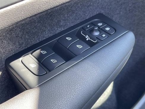 New 2026 Volvo XC40 B5 Core w/ Climate Package image 23
