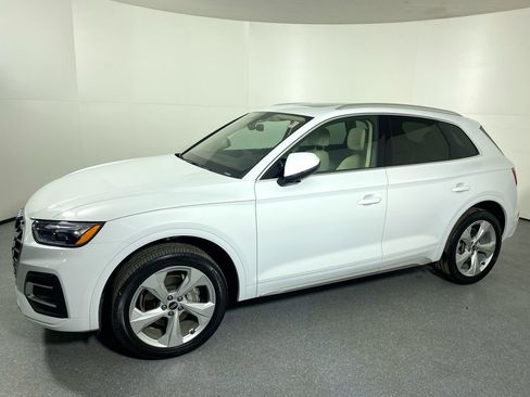 Used 2021 Audi Q5 Premium Plus w/ Premium Plus Package image 25