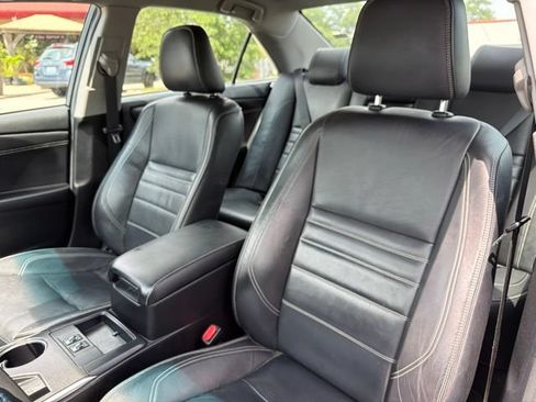 Used 2016 Toyota Camry XLE FWD image 15
