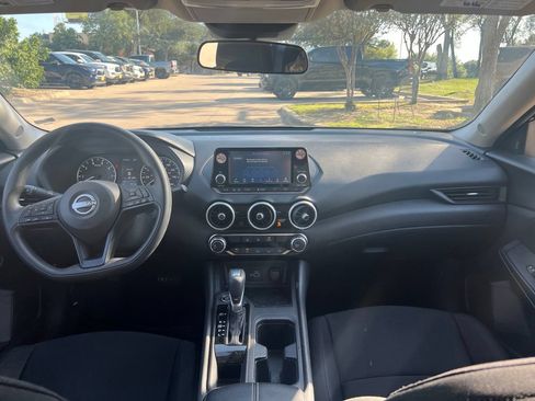 Used 2025 Nissan Sentra S FWD image 13