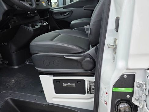 New 2025 Mercedes-Benz Sprinter 2500 image 10
