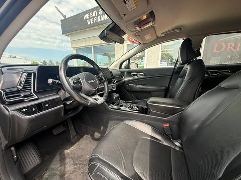 Used 2023 Kia Sportage EX FWD image 9