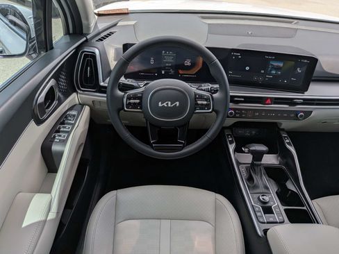 Certified 2025 Kia Sorento S AWD/4WD image 22