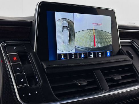 Used 2023 Chevrolet Tahoe Premier AWD/4WD image 14