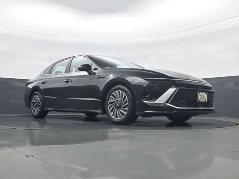 New 2026 Hyundai Sonata Limited image 23