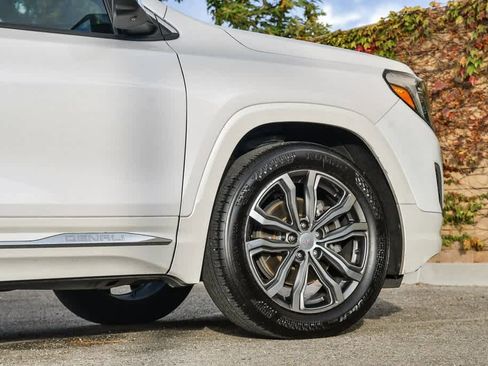 Used 2020 GMC Terrain Denali w/ Denali Premium Package image 11