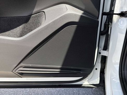 Certified 2023 Volkswagen Tiguan SE R-Line FWD image 27