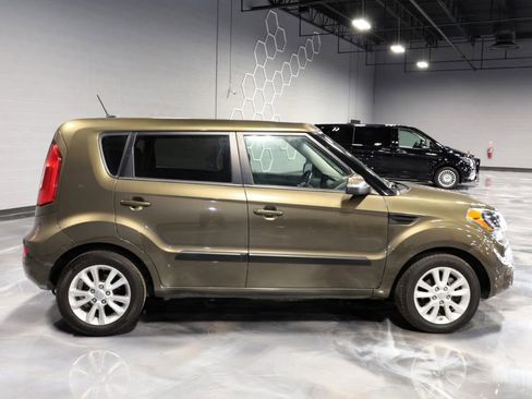 Used 2013 Kia Soul + w/ Audio Pkg image 8