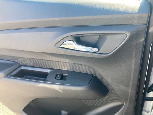 Used 2027 Chevrolet Bolt LT w/ Comfort Package FWD image 24