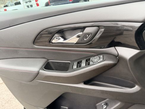Used 2023 Chevrolet Traverse RS w/ LPO, Floor Liner Package image 22