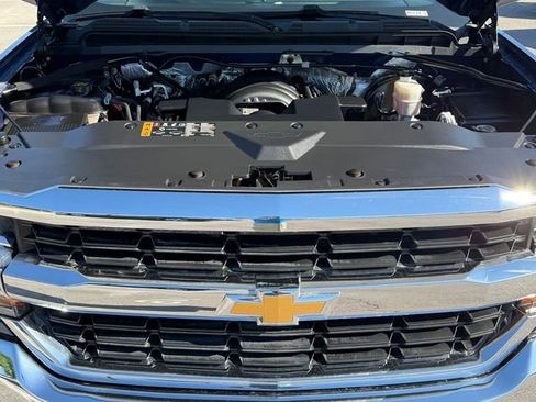 Used 2017 Chevrolet Silverado 1500 LT w/ All Star Edition AWD/4WD image 27