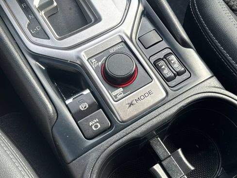 Used 2020 Subaru Forester Premium AWD/4WD image 29