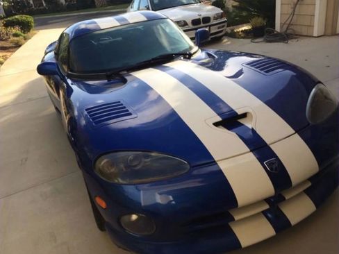 Used 1997 Dodge Viper GTS image 1