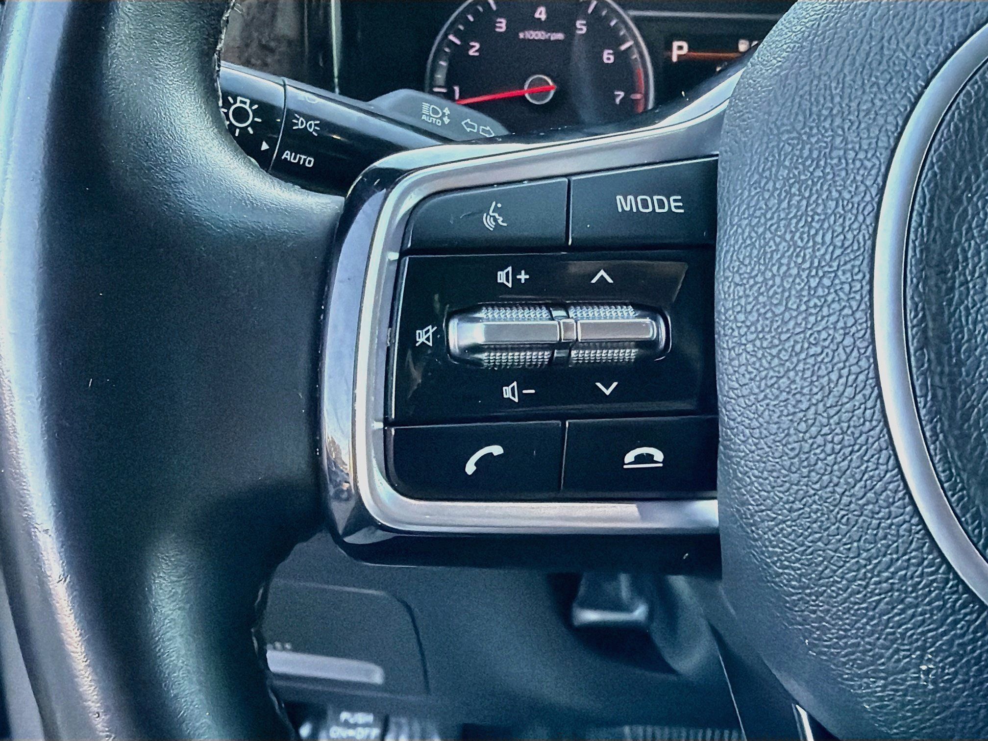 Used 2021 Kia Sorento S w/ Panoramic Sunroof Package FWD image 37