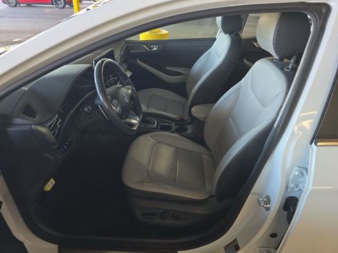 Used 2022 Hyundai Ioniq Limited image 5
