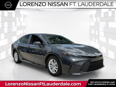 Used 2026 Toyota Camry LE w/ Convenience Package FWD image 1