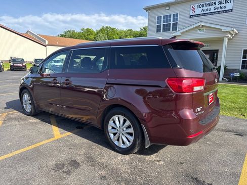Used 2017 Kia Sedona EX FWD image 8