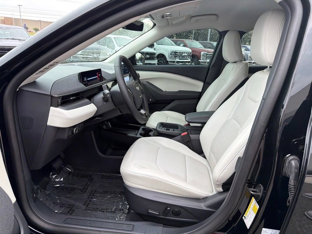 Used 2025 Ford Mustang Mach-E Premium AWD/4WD image 11