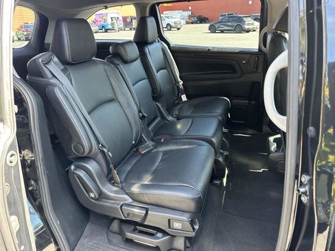Used 2023 Honda Odyssey EX-L image 13