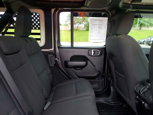 Used 2021 Jeep Wrangler Unlimited Sport AWD/4WD image 33