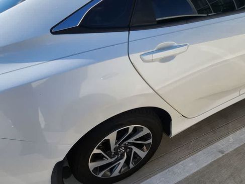Used 2018 Honda Civic EX image 17