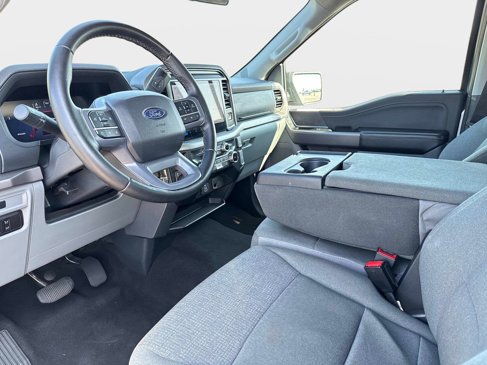 Used 2025 Ford F150 XLT w/ Equipment Group 301A Standard AWD/4WD image 34