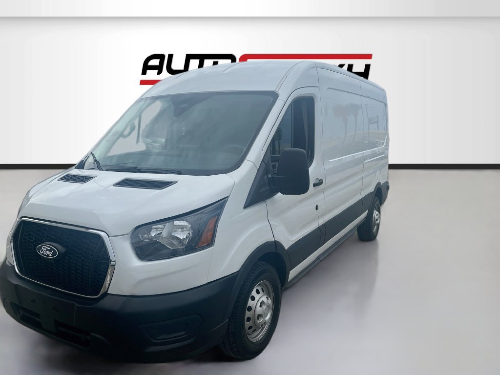 Used 2026 Ford Transit 250 148 Medium Roof Extended AWD image 3