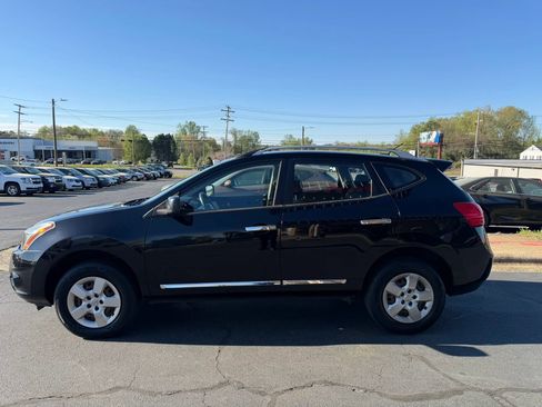 Used 2014 Nissan Rogue S w/ Convenience Package AWD/4WD image 4