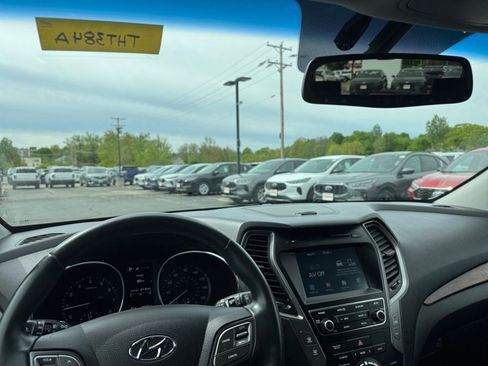 Used 2018 Hyundai Santa Fe Sport 2.0T AWD/4WD image 17