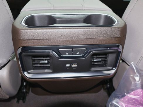 New 2026 GMC Sierra 2500 SLT w/ SLT Premium Package image 13