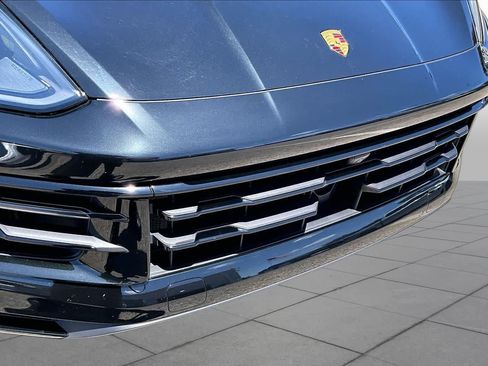 Used 2024 Porsche Cayenne AWD/4WD image 29