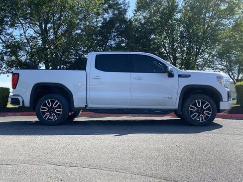 Used 2021 GMC Sierra 1500 AT4 w/ AT4 Premium Package AWD/4WD image 2