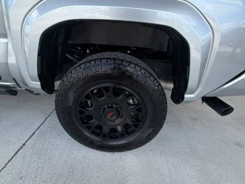 Used 2026 Toyota Tacoma SR5 AWD/4WD image 13